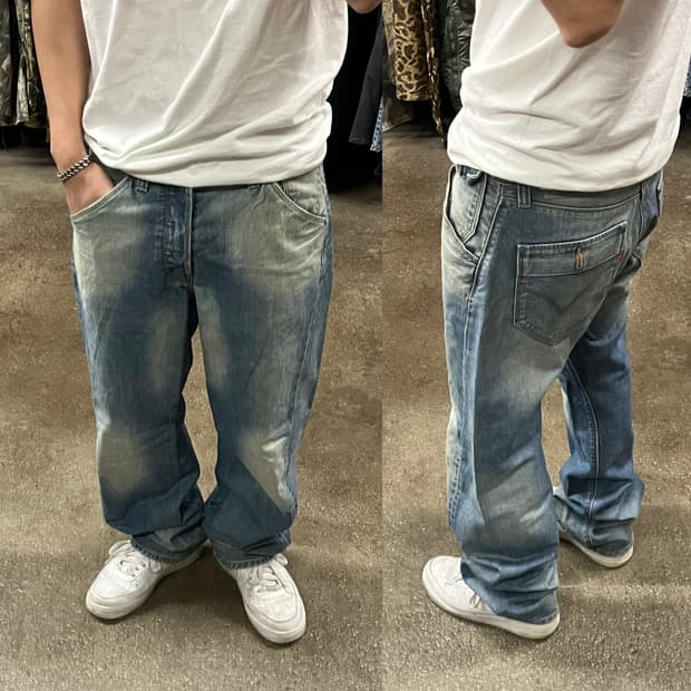 00s 리바이스 엔지니어드진 (32“)