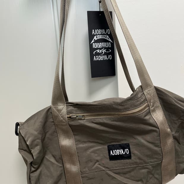아조바이아조 나일론 더플백