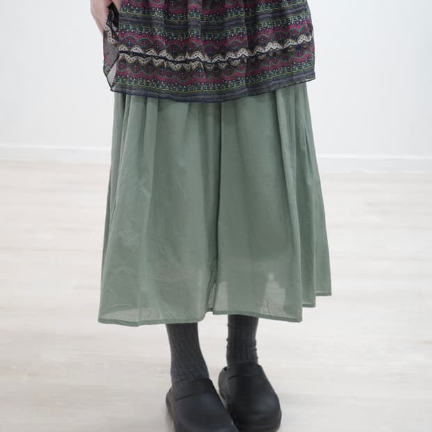 Uniqlo soft khaki skirt
