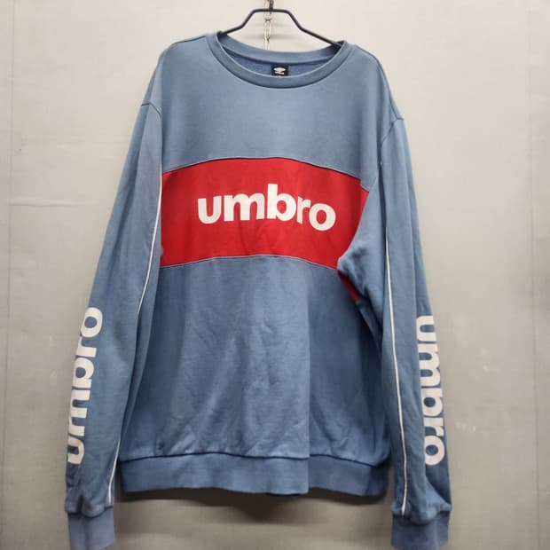 엄브로 빅로고(센터/사이드) 맨투맨 2XL