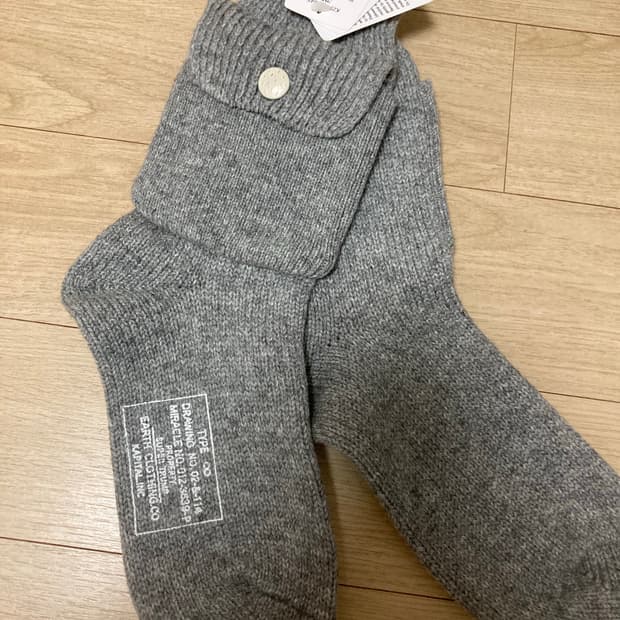 캐피탈 포켓 양말