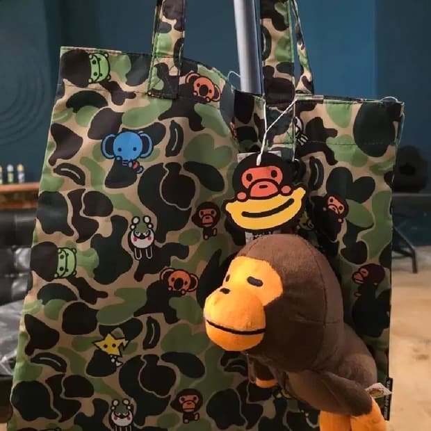새제품 여성 베이프 bape 가방