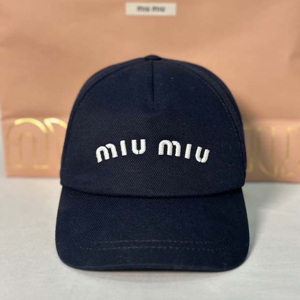 [정품]미우미우 드릴 베이스볼 캡 네이비