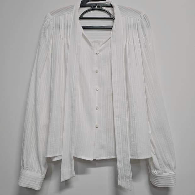 틸아이디 화이트 리본 블라우스 긴팔