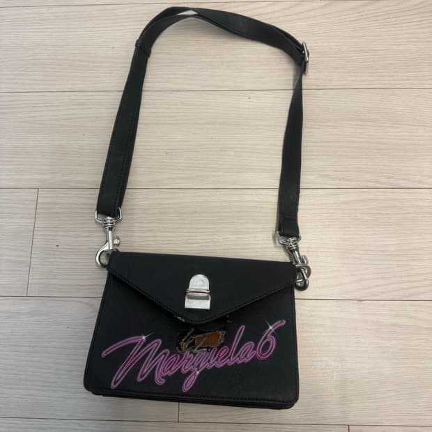 Mm6 미니 숄더백