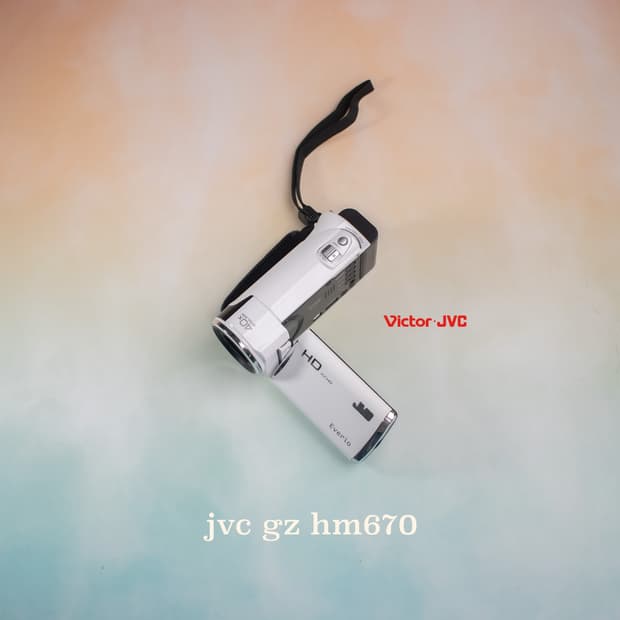 최상급 컨디션의 빈티지 캠코더 jvc gz hm670 화이트컬러 (영상 