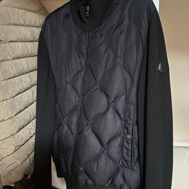 몽클레어 니트패딩