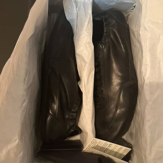 프라다 prada 컬랩스 스니커즈 레더 검 