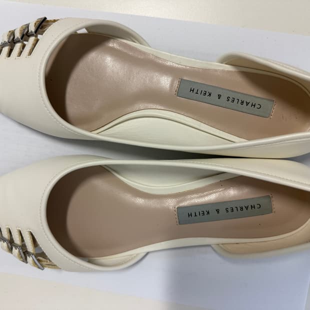찰스앤키스 화이트 플랫 36