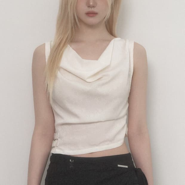구해요) 에트오소메 Draped Belt Satin Tank Top