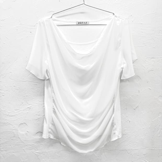 palis 쉬폰 레이어 드레이프 카울넥 티셔츠