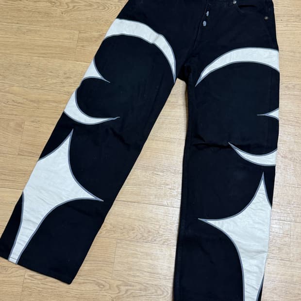 떠그 클럽 TC 레더 워싱 데님 팬츠 블랙 화이트-24FW 2사이즈 L