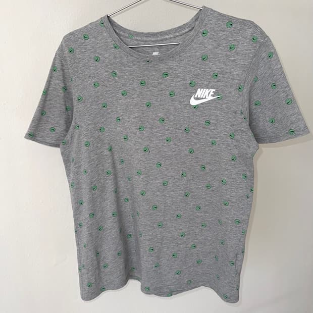 나이키 스마일 티셔츠