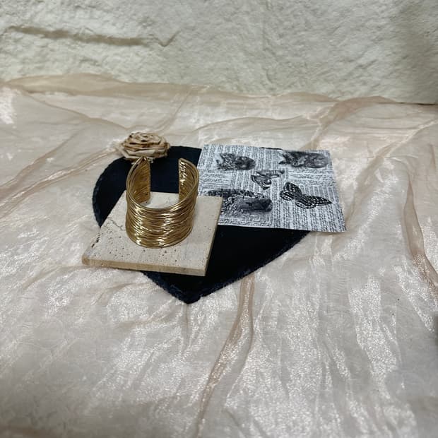 빈티지  골드톤 와이어랩핑 오픈 팔찌