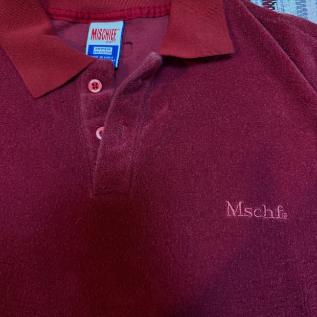 미스치프 반팔 카라티 레드