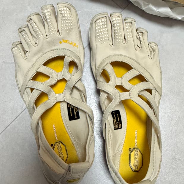 비브람 파이브핑거스 알리자루프 37