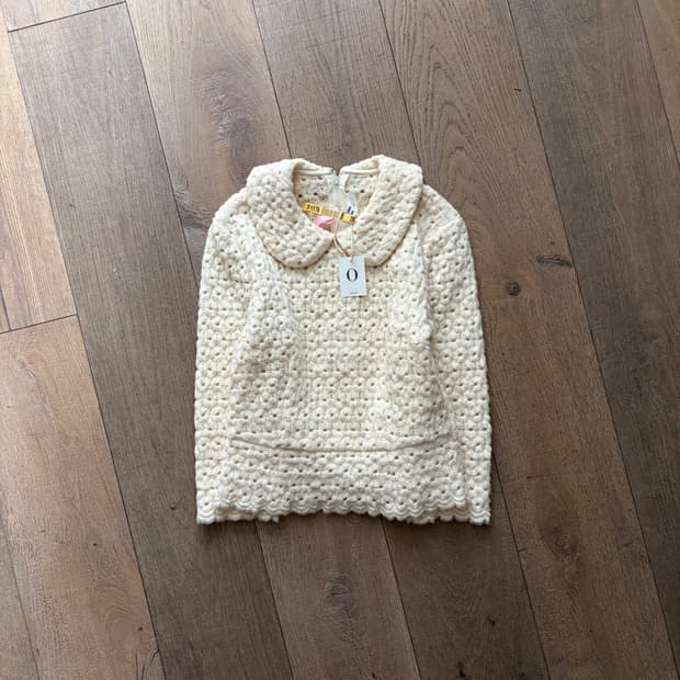 Needlepoint Round Collar Knit