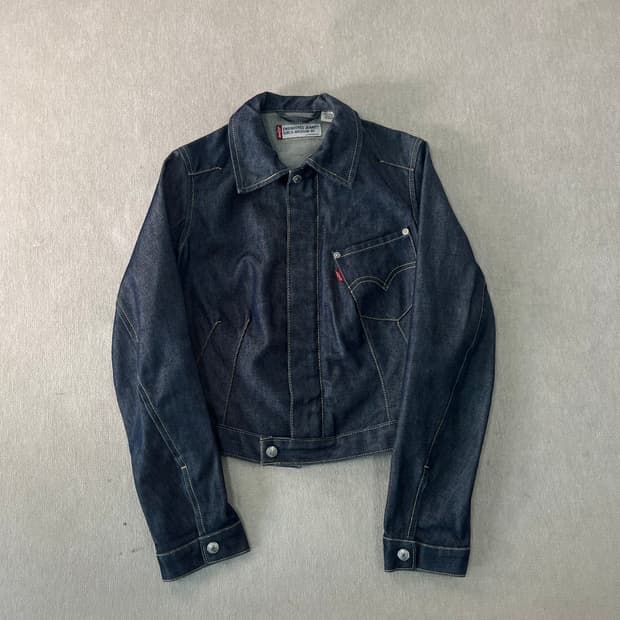 W 90 리바이스 엔지니어드 여성 크롭 데님 자켓
