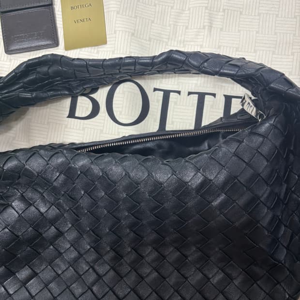 보테가베네타 조디백 클래식 블랙 은장(정품)