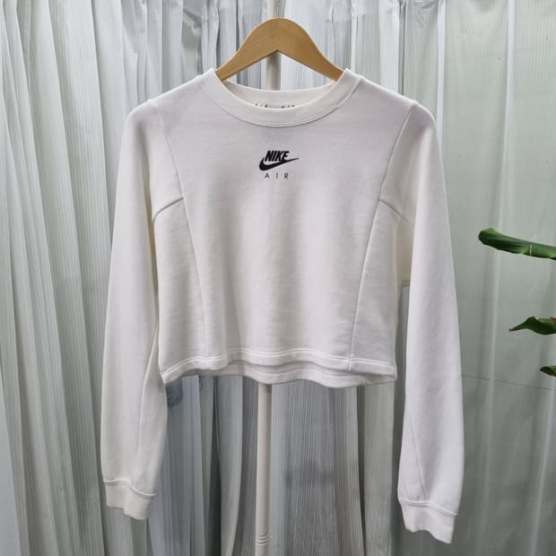 나이키 우먼 크롭탑 약기모 맨투맨 1972