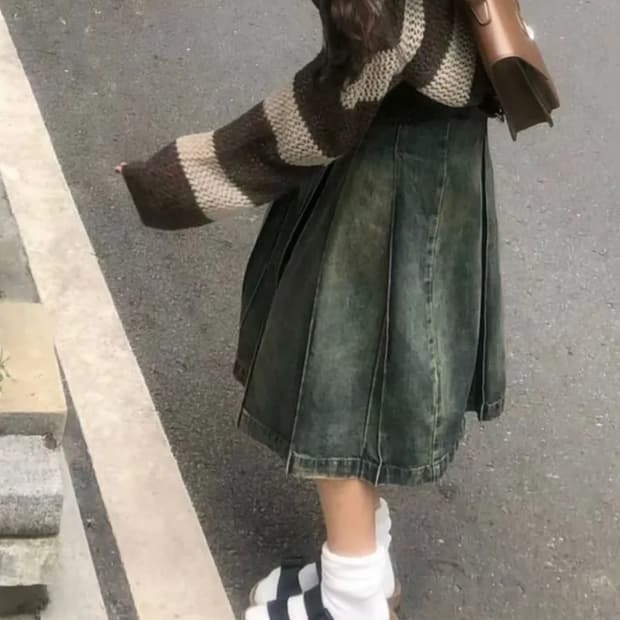 블루하츠 빈티지 워싱 플리츠 데님 미디 스커트