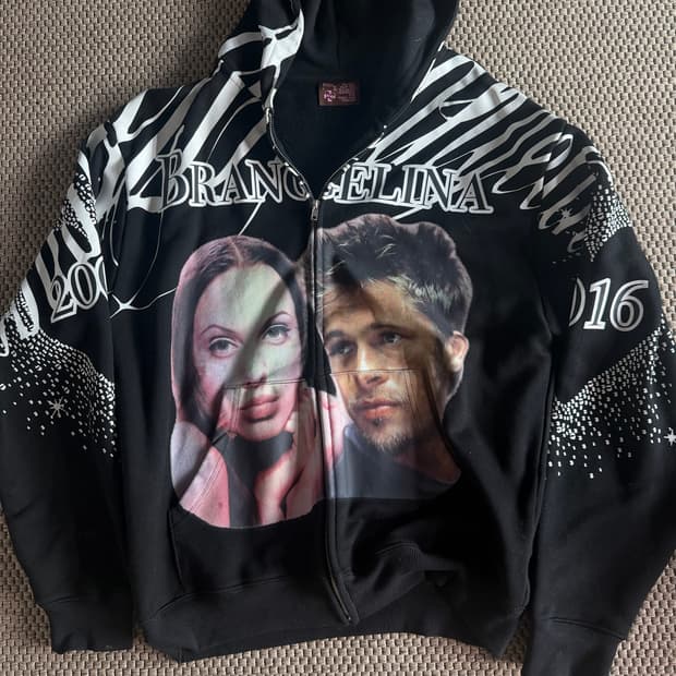 Praying Brangelina Hoodie Zip up L