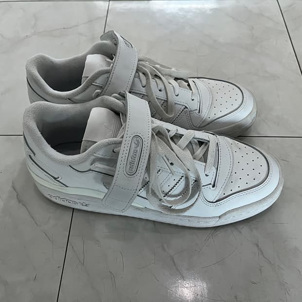 아디다스 포럼 로우 트리플화이트 255