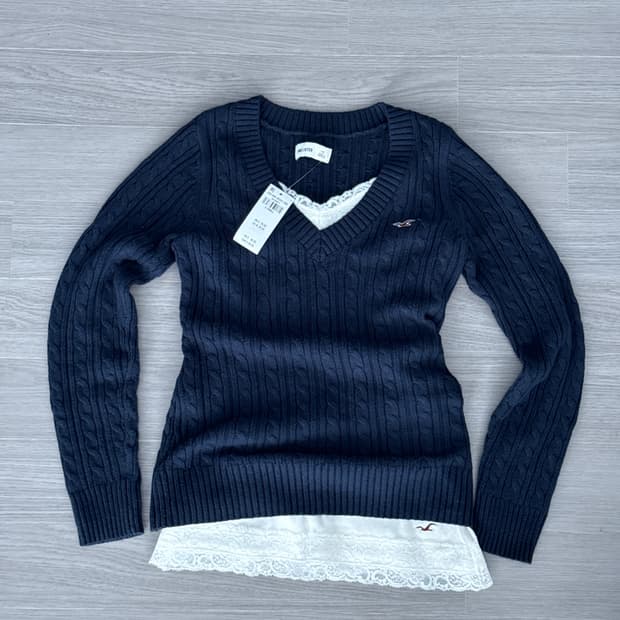 홀리스터 케이블 니트 아이콘 브이넥 스웨터