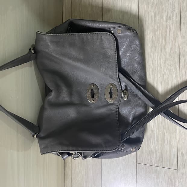 자넬라토 포스티나백