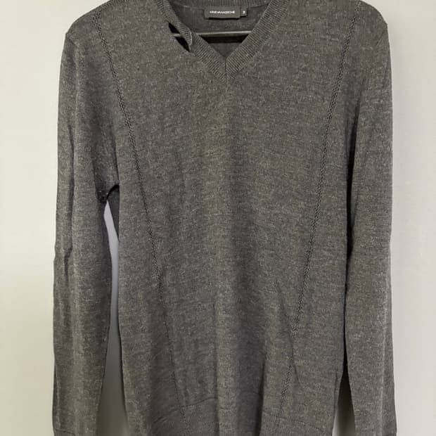 크리스반아쉐 브이넥 니트