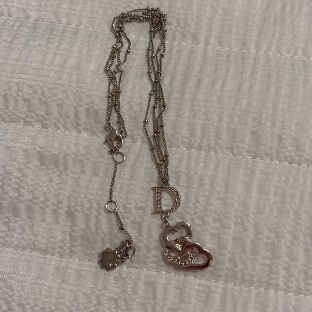 디올 빈티지 D 하트 목걸이