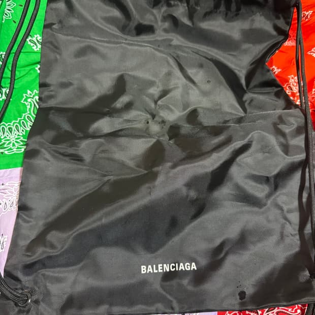 발렌시아가 스트링 백팩