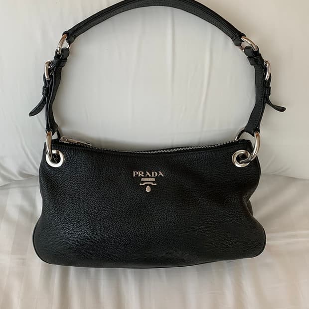프라다 비텔로 숄더 호보백