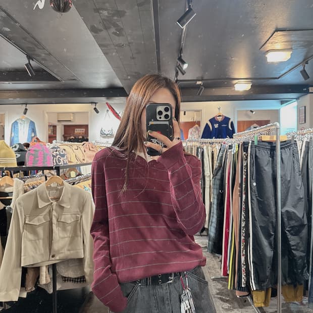 노티카 스트라이프 브이넥 니트 버건디 S