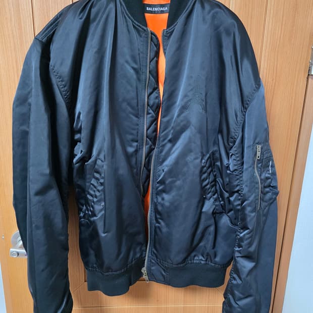 발렌시아가 파리스 봄버 자켓 블랙 44