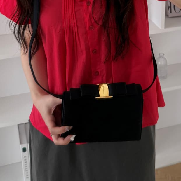 [Ferragamo] Vara Bow Ribbon crossbag