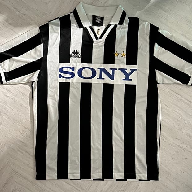 유벤투스 유니폼 95/96 노마킹