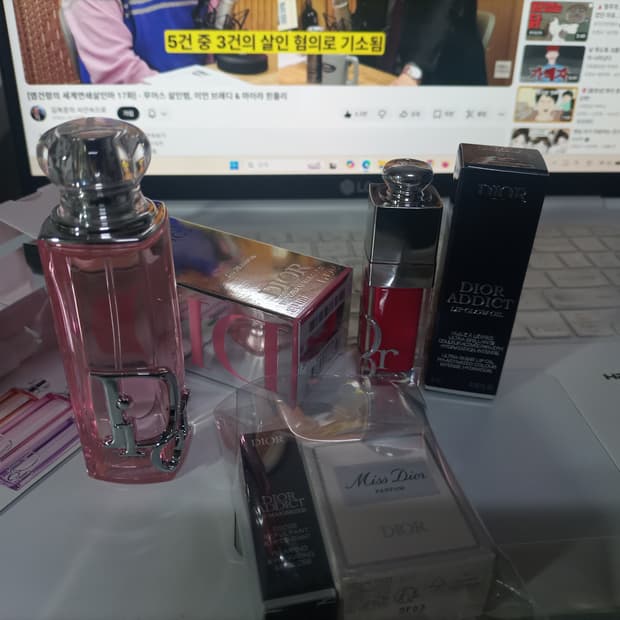 정품 디올 어딕트글로우향수30ml+립오일+미니샘플2종+미니향수샘플+파우치
