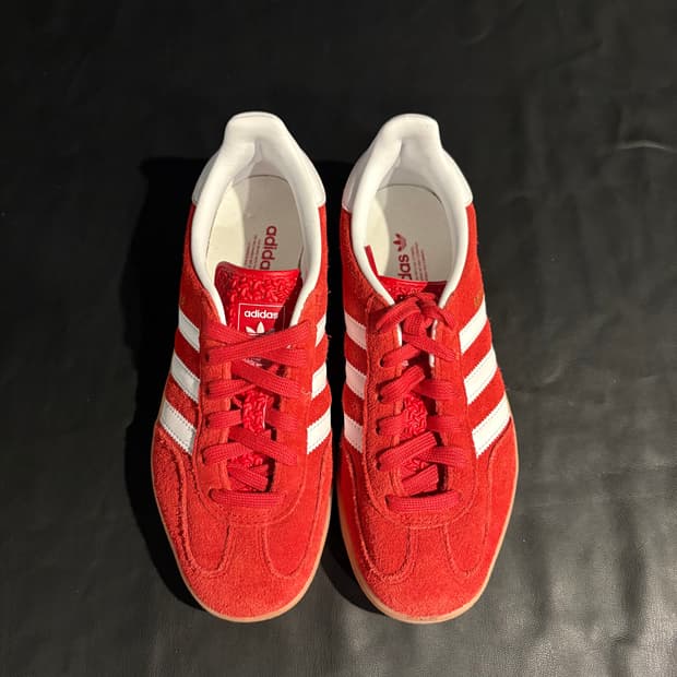 아디다스 가젤 인도어 레드