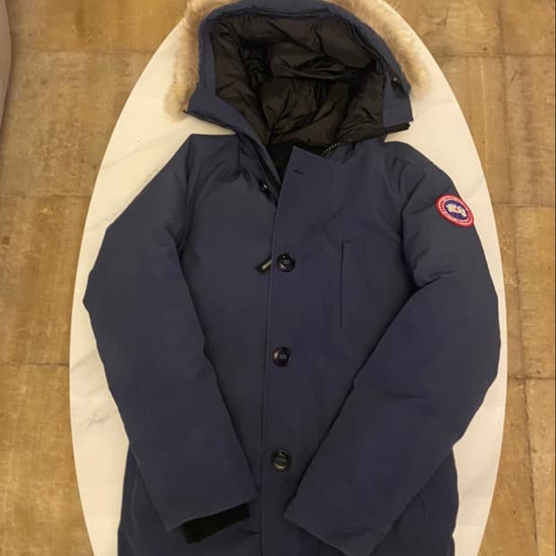 [정품] 캐나다구스 클래식 다운 패딩 네이비 XS