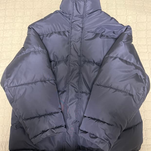 발렌시아가 패딩 21fw