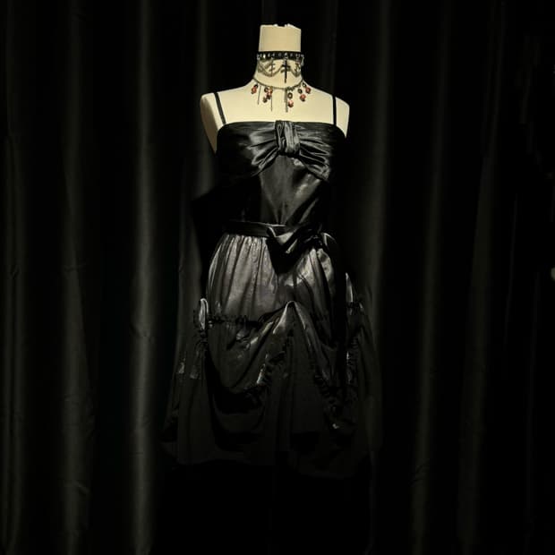 빅 리본 포인트 퍼프 원피스