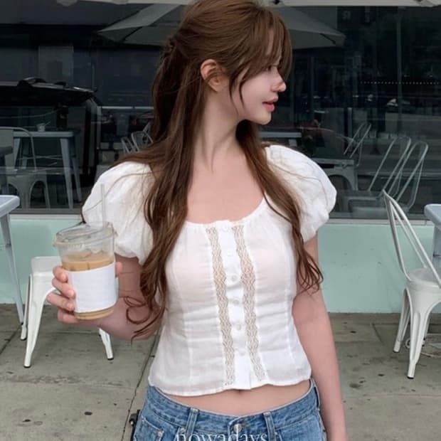 베지터블 로에 퍼프 블라우스 백스트링