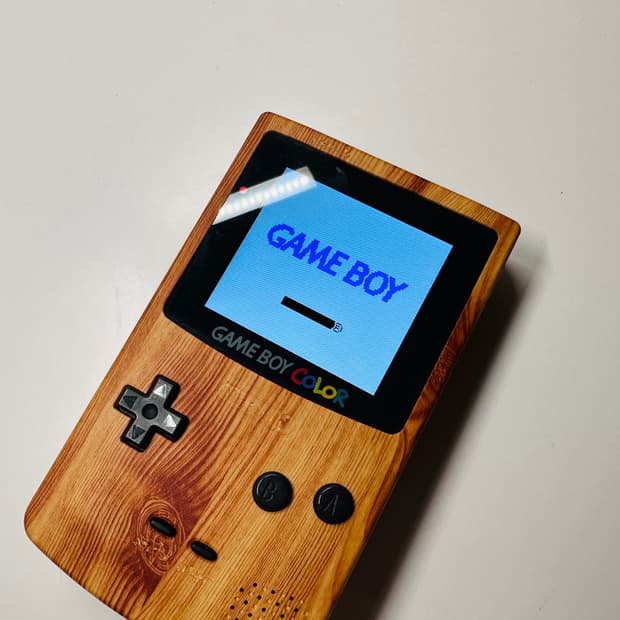 닌텐도 GBC 게임보이 컬러 IPS 백라이트 원목 에디션 판매 (GBA)