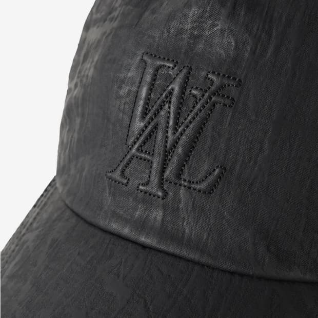 우알롱 레더 딥 시그니처 로고 볼캡  (품절)