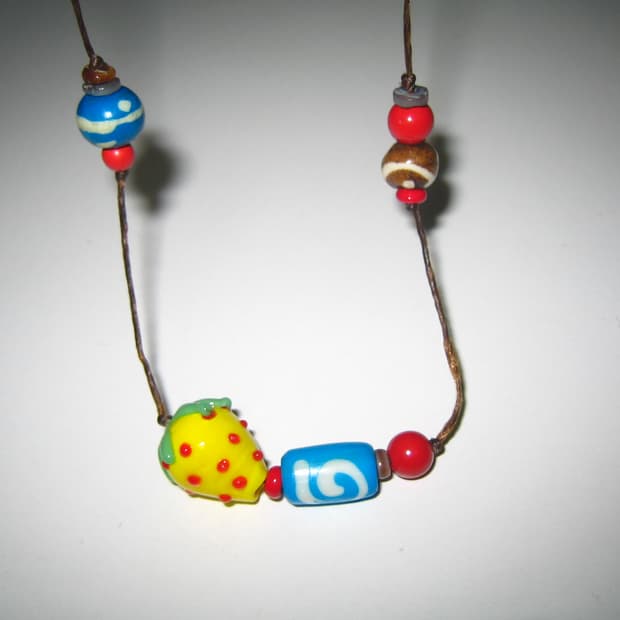 레몬 딸기덩굴 목걸이 Lemon strawberry necklace