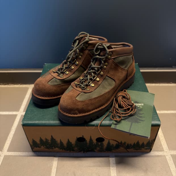 jjjjound danner feather light - brown