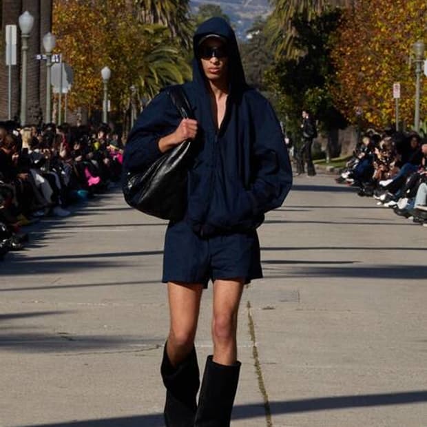 발렌시아가 fall 24 자켓