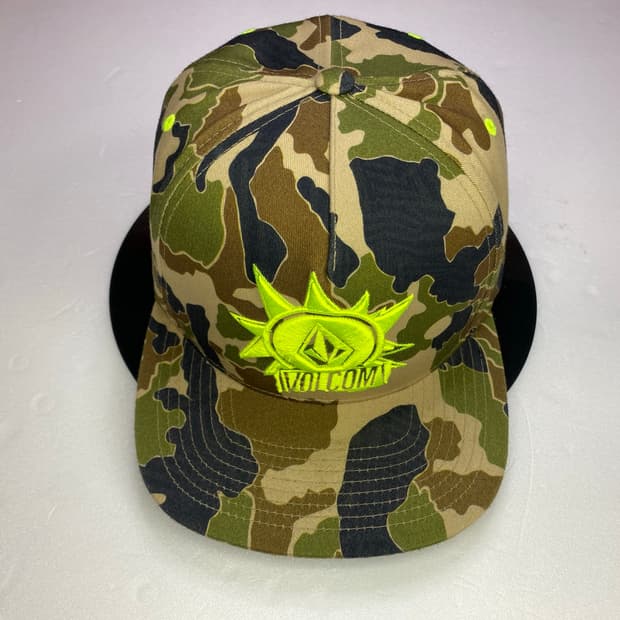Volcome camo vintage cap스냅백