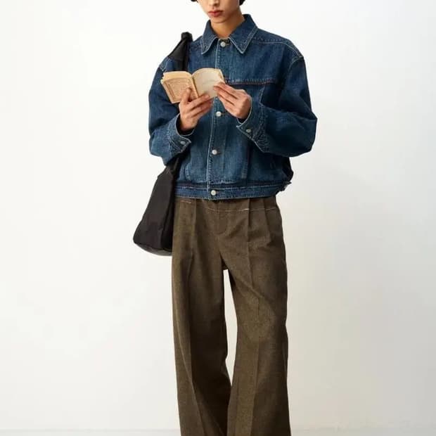 쿠어 23fw Raw cut 3 pleat 트라우저(카키)